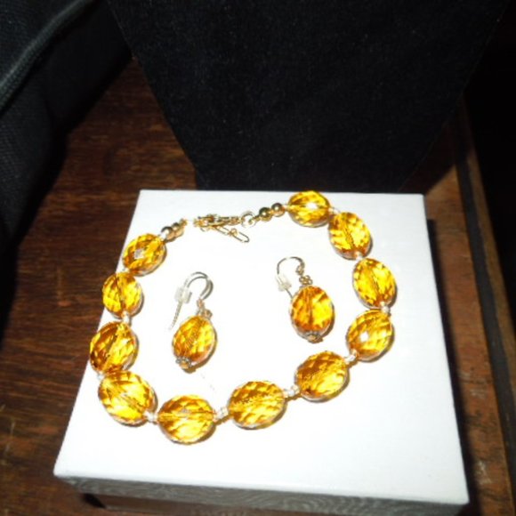 NIB Citrine Necklace, Bracelet & Earring Set - Picture 3 of 13